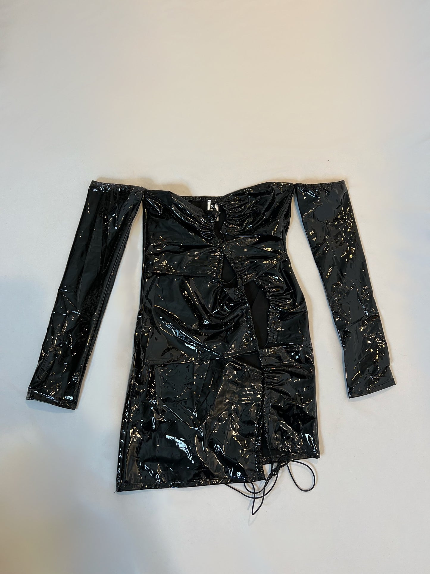 Seductora Cutout Dress